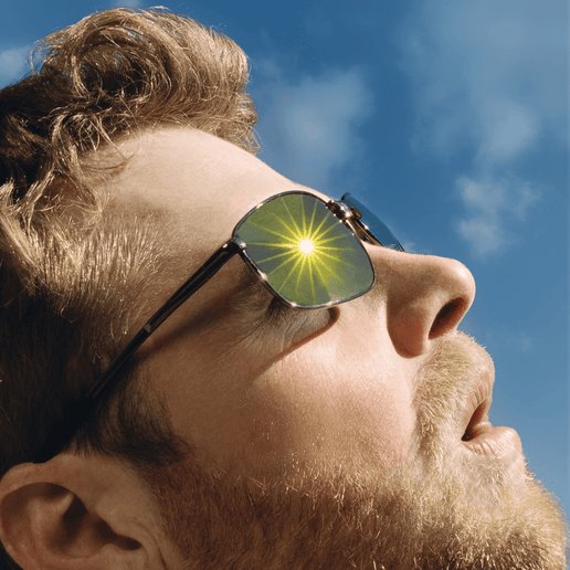 Alex Warren Gets Blindsided By Love On New Song “FEVER DREAM”